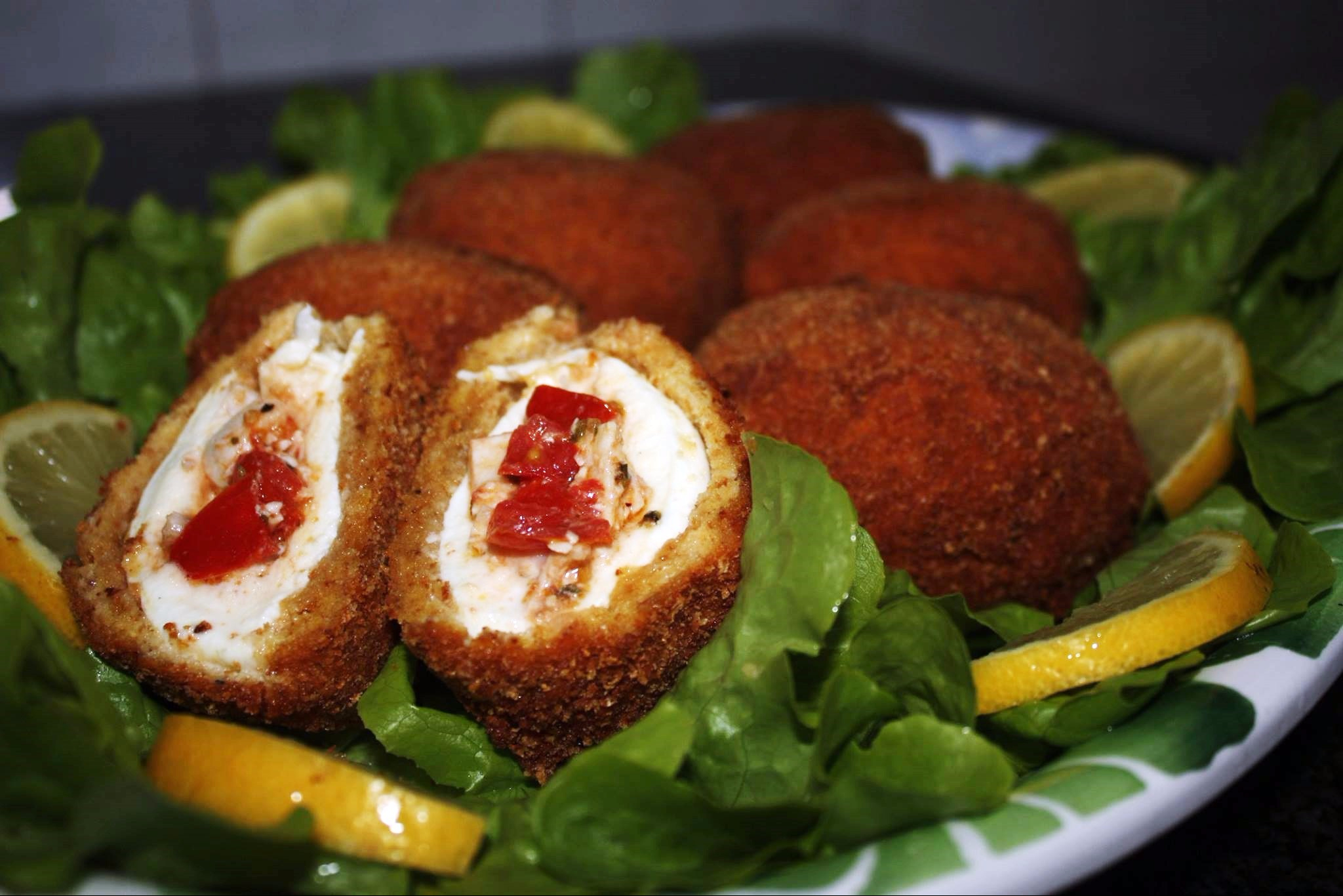 Bufala ripiena di pesce spada e datterini