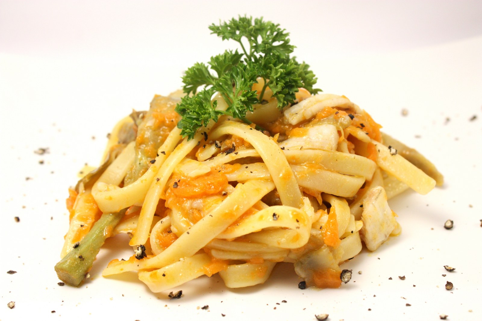 Scialatielli con zucca, carciofi e rana pescatrice